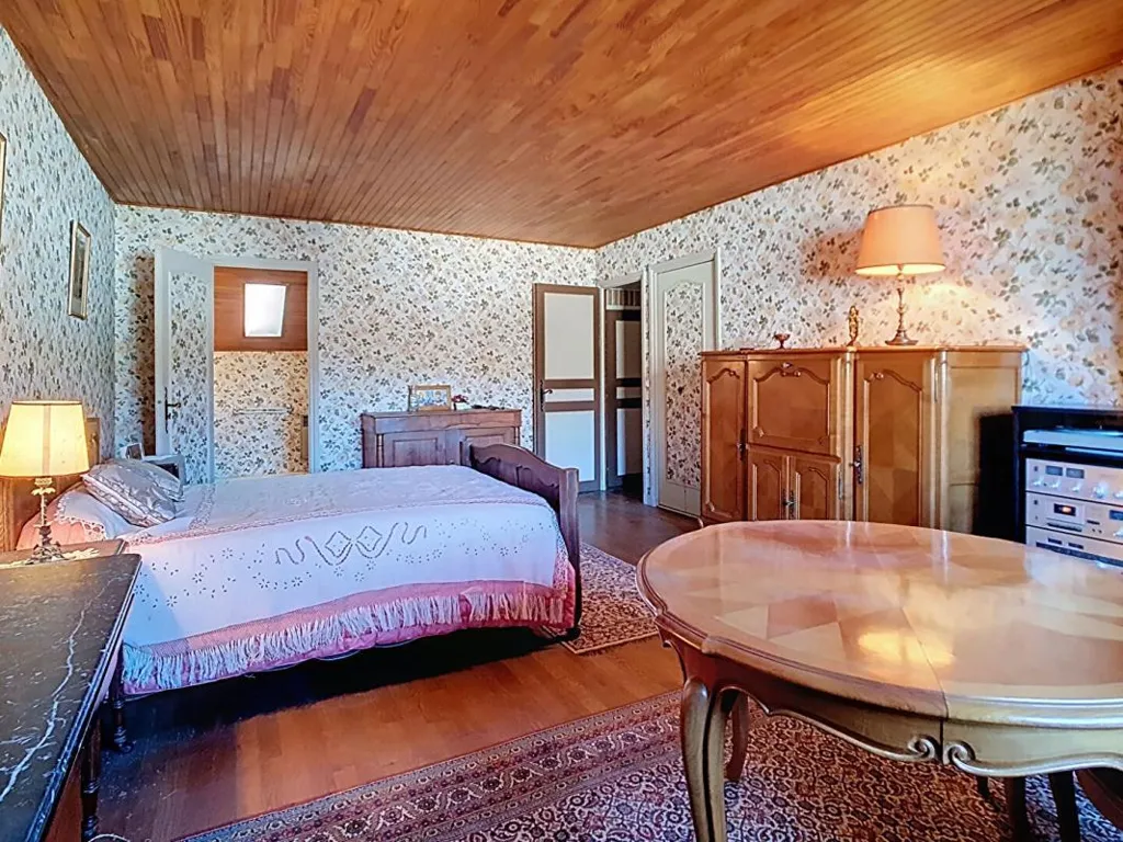 Camere da letto - Spacious House with Dependencies in La Roche-en-Brenil