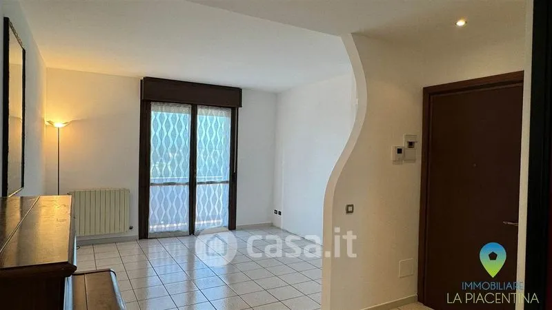 Esik - Spacious Student Flat near University in Piacenza