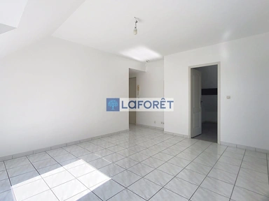 Toad - 2-Bedroom Apartment near Langres Centre