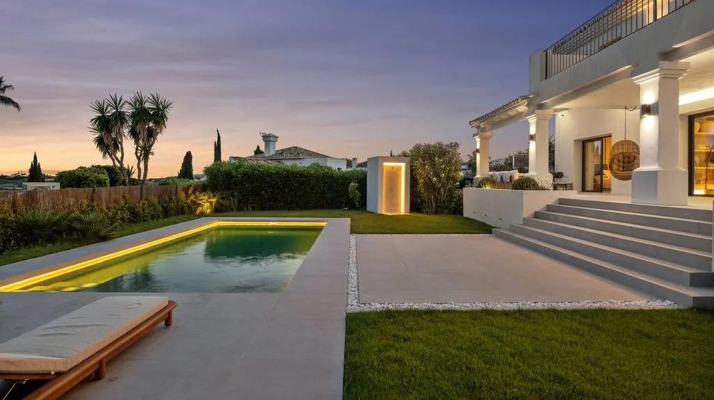 Bassein - Luxury Villa with Sea View in Nueva Andalucía