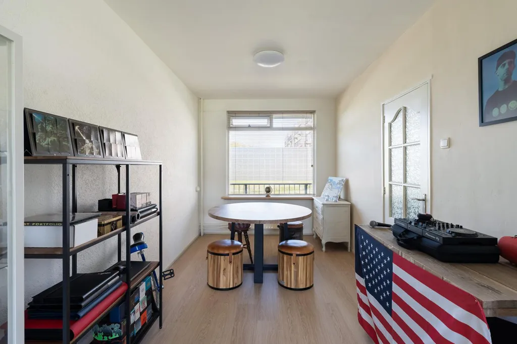 Kabinet - Galerij Flat with Garden in Rotterdam