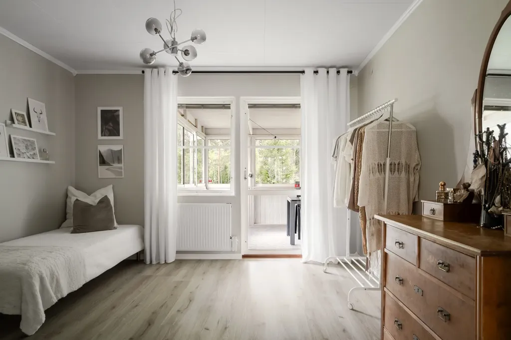 Chambres - Terraced House with Corner Plot in Forshaga