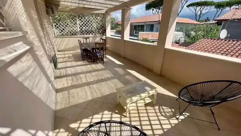 Terrasse - Villa with Seafront Access in Forte dei Marmi