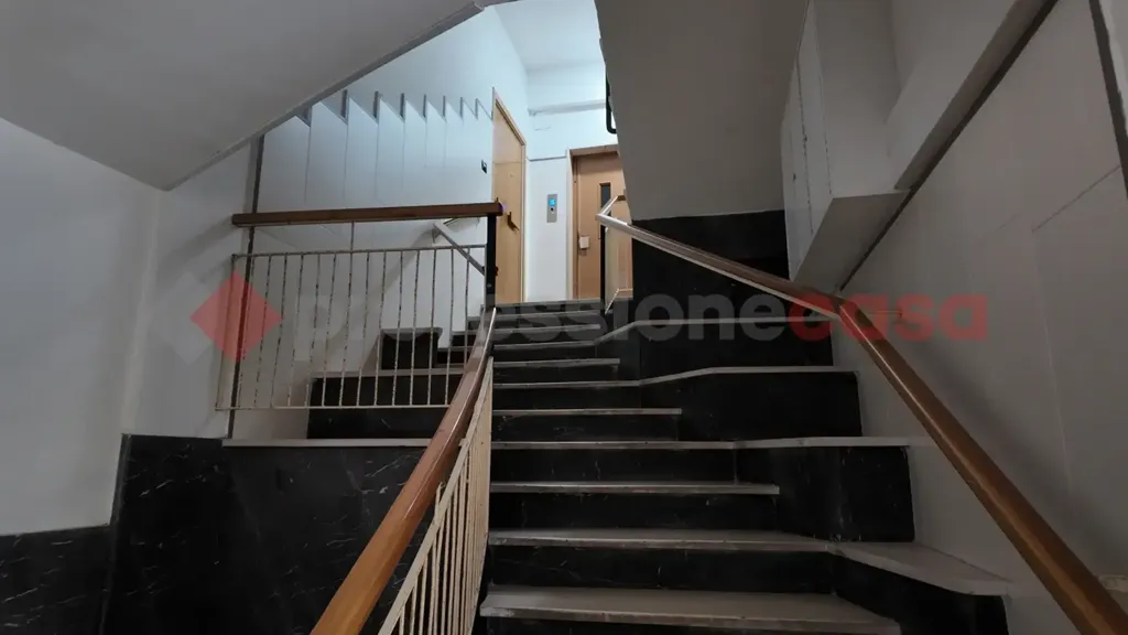 Pièces - Spacious Apartment with Portier in Portici