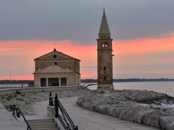 Apartment with Sea View Pool in Caorle