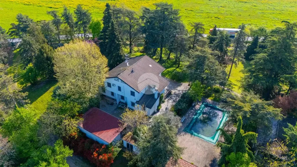 Õhuvaade - Villa with Pool near Parma
