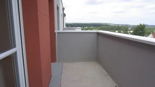 Balcon - Appartement 3 Pièces avec Balcon à Évry