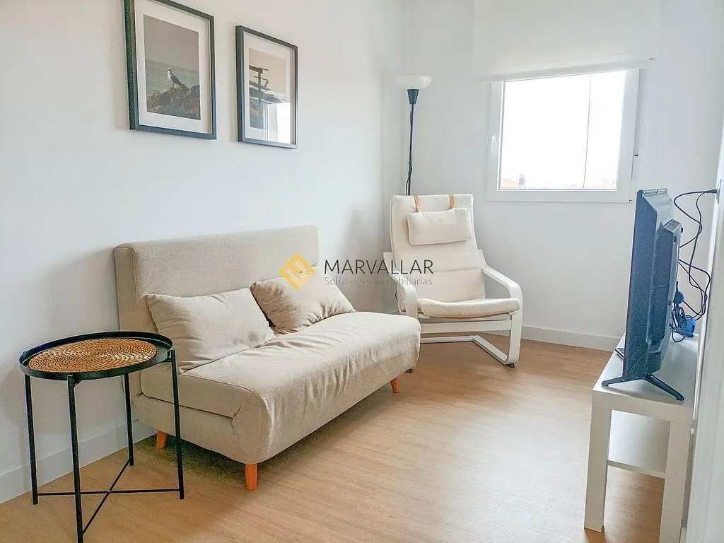 Séjour - Modern Flat with University Proximity in Los Castros
