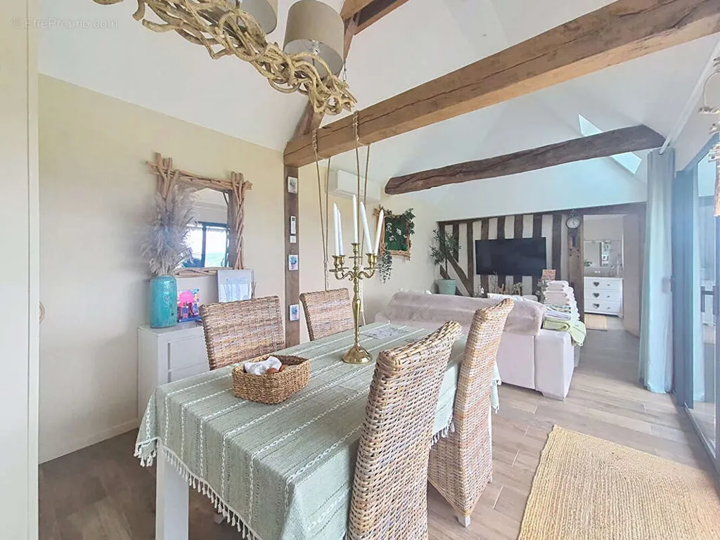 Sala da pranzo - Exceptional Property with Two Gîtes near Pont L'Evêque