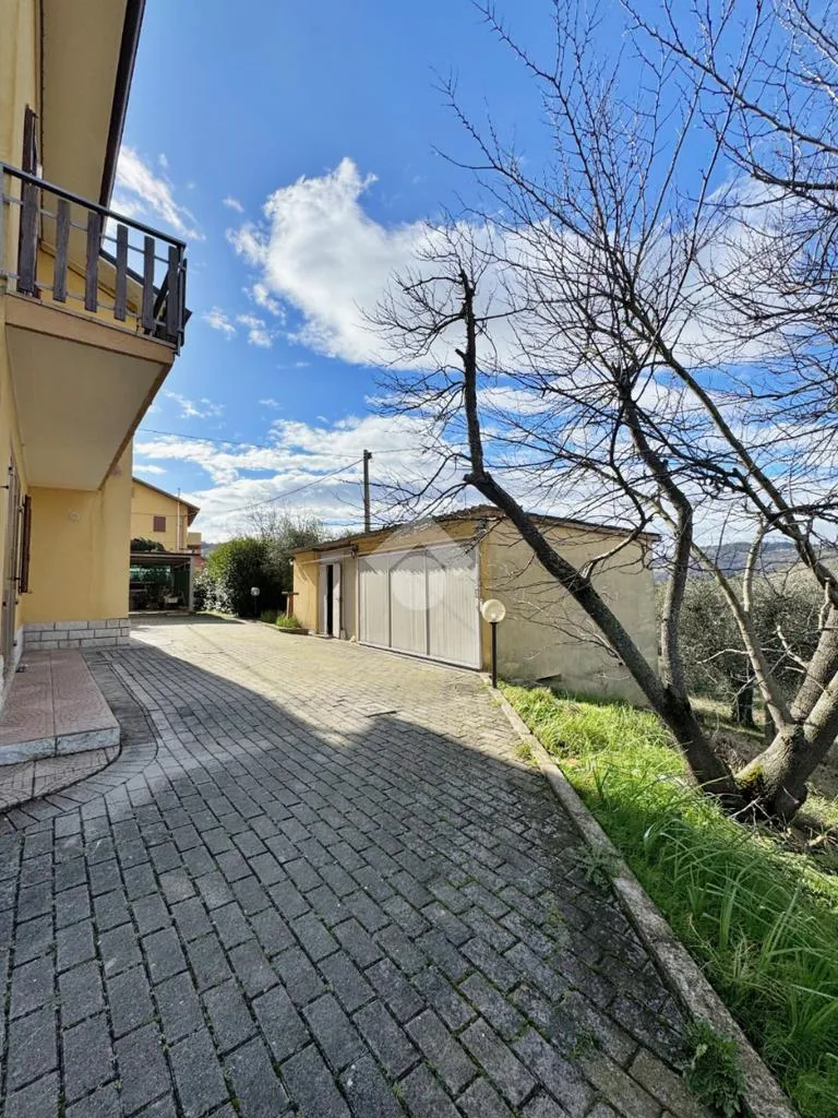 Exterior - Bifamiliare Villa with Garden in Montelabbate