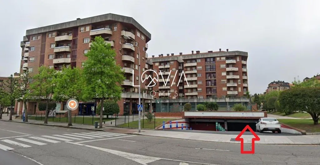 Exterior - Garage with 160 Spaces near Oviedo