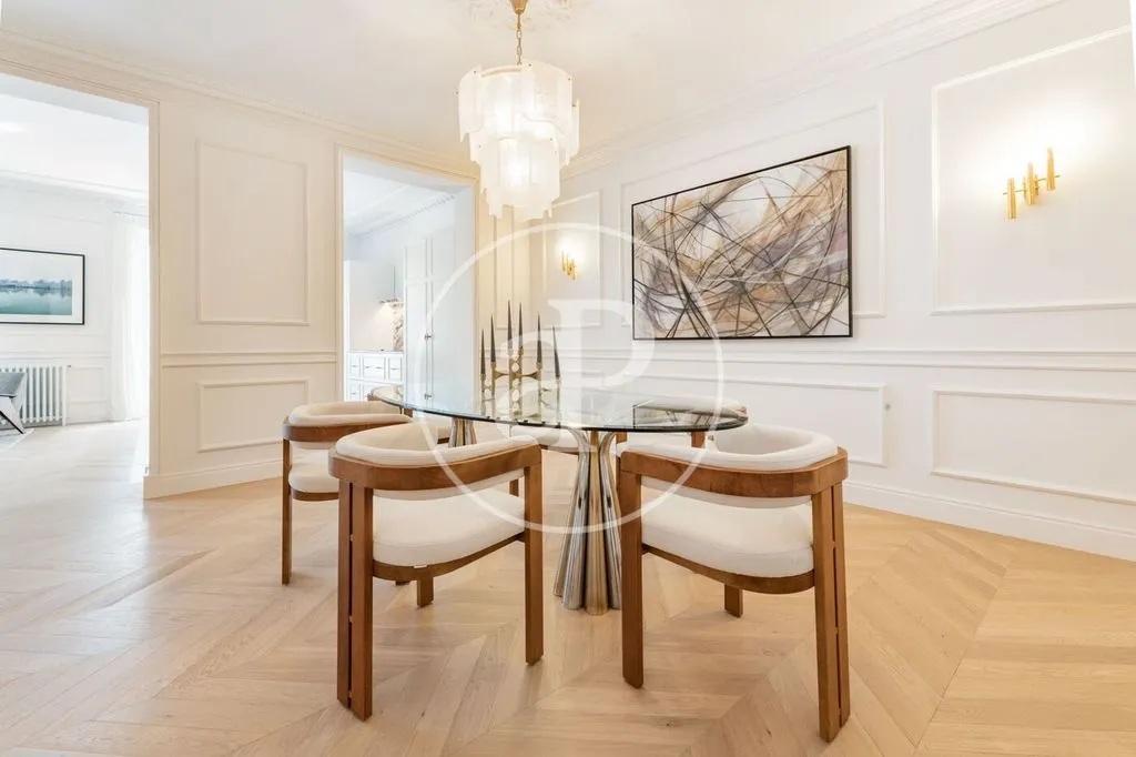 Sala da pranzo - Refurbished Flat with Balcony in Chueca, Madrid