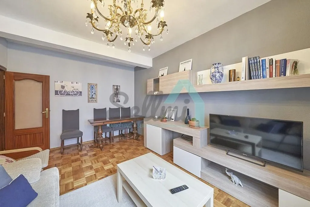 Soggiorno - Furnished Flat with Study Spaces in Oviedo