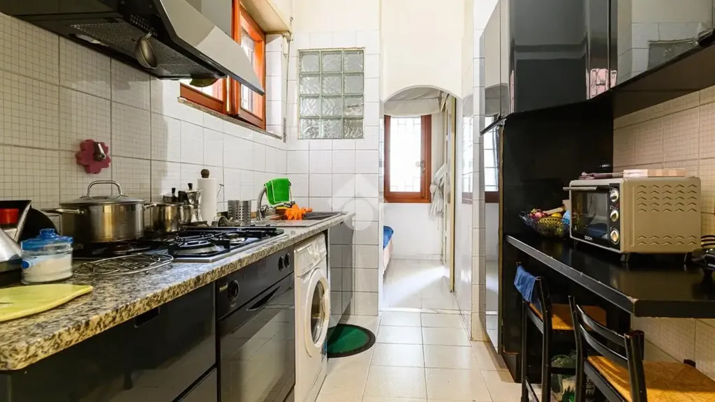 Cucina - Triplex with Garden in Rome