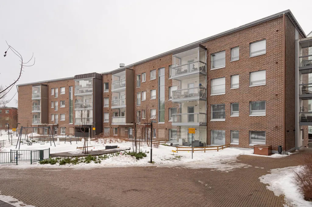 Exterior - 3-Bedroom Apartment with Balcony in Helsinki