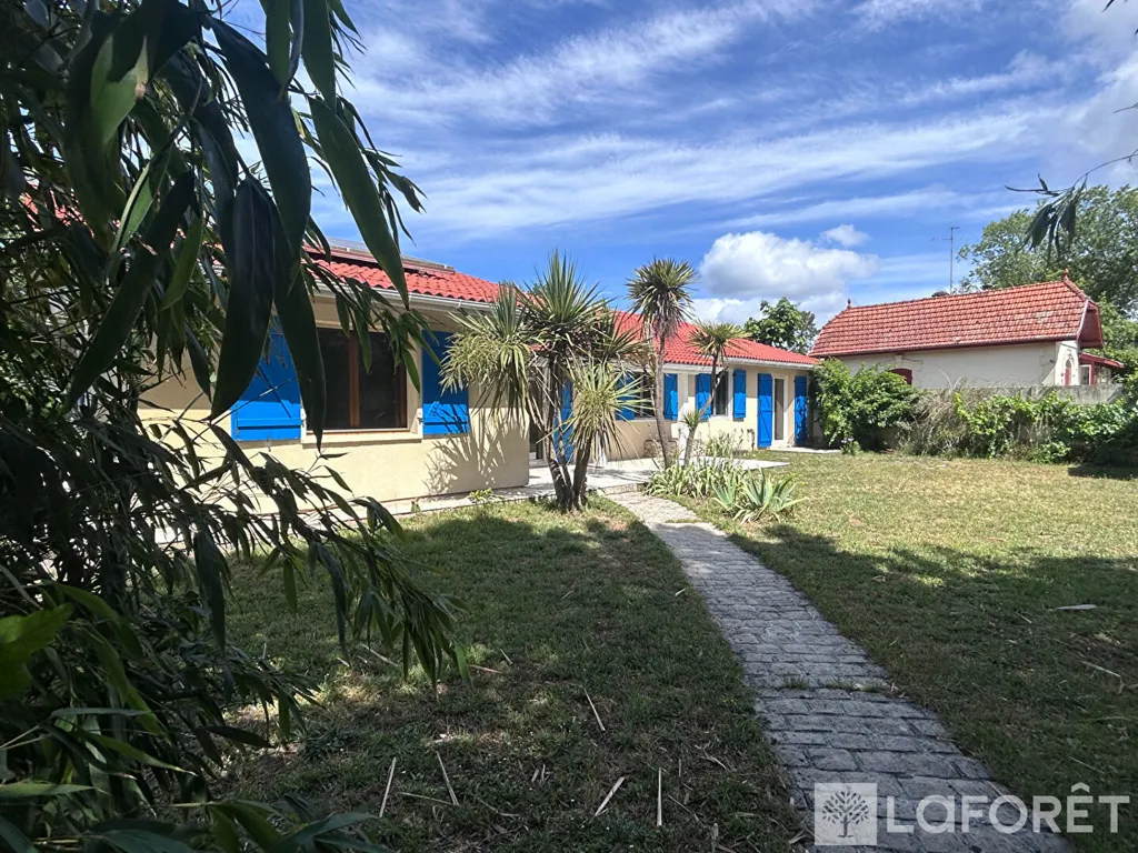 Giardino - 6-Piece House with Pool in Le Teich