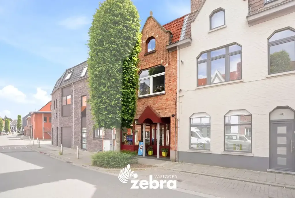 Välivaade - Mixed-Use Property with Garage in Sint-Kruis