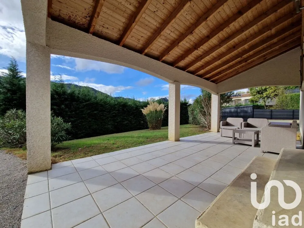 Terrass - Villa with Pool and Garden View in Saint Julien