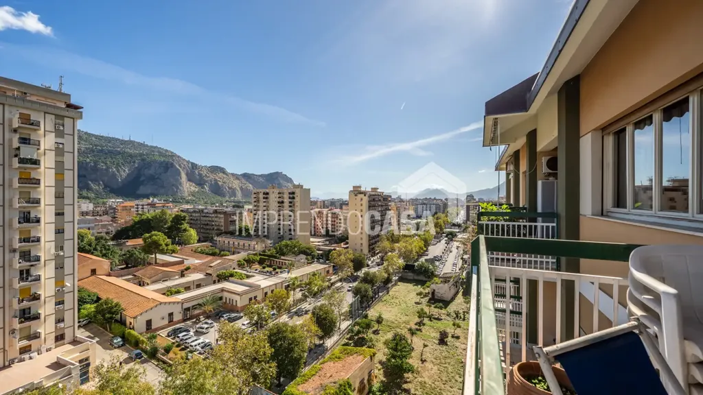 Balcon - Panoramic Penthouse with Terrace in Palermo