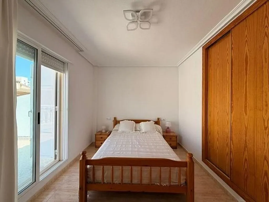 Chambres - Duplex with Terrace in La Torre de la Horadada