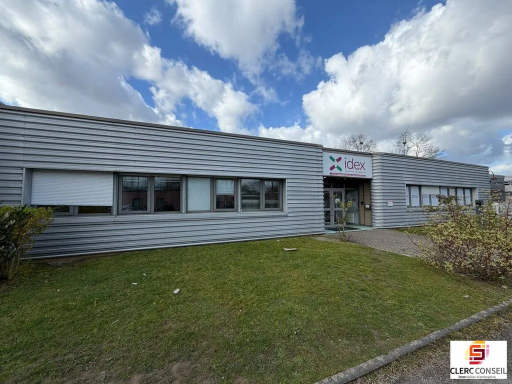 Extérieur - Bureaux Rénovés avec Parking à Rouen Sud