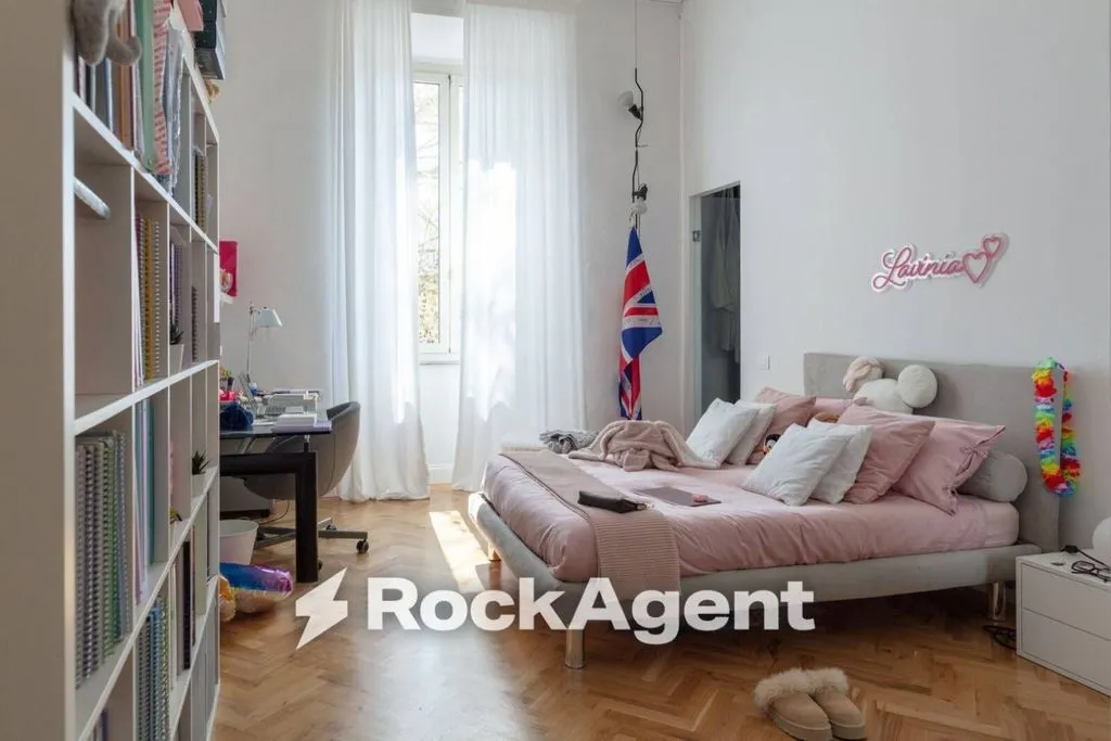 Luxury Apartment with Balcony in Leghorn