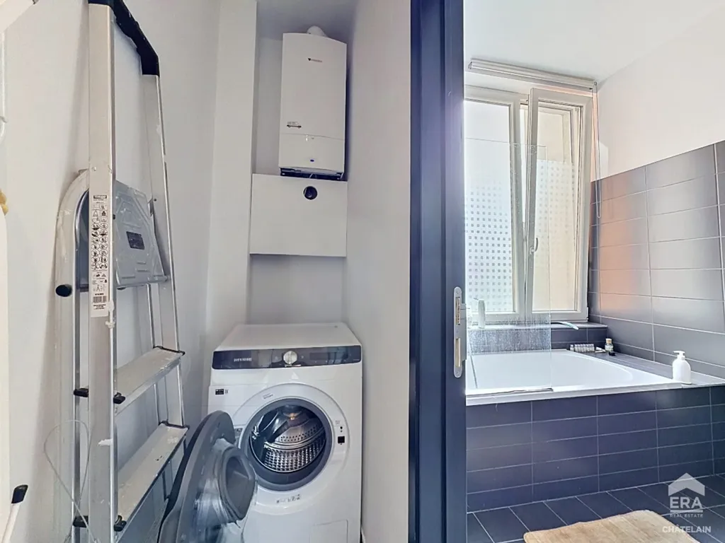Salles de bain - Appartement Meublé 2 Chambres dans le Quartier Dansaert à Bruxelles