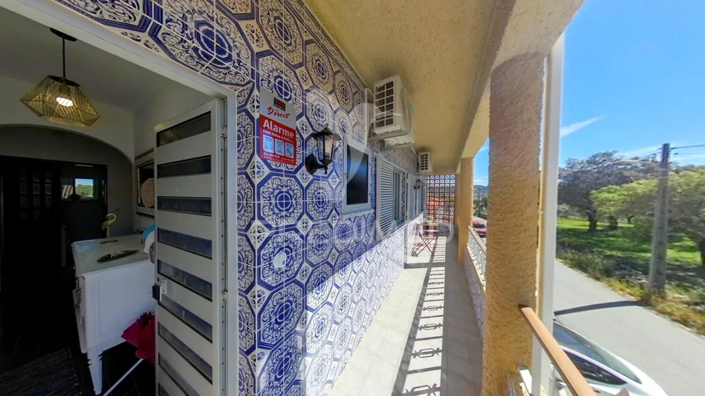 Balcon - Bi-Family House with Pool in Caia