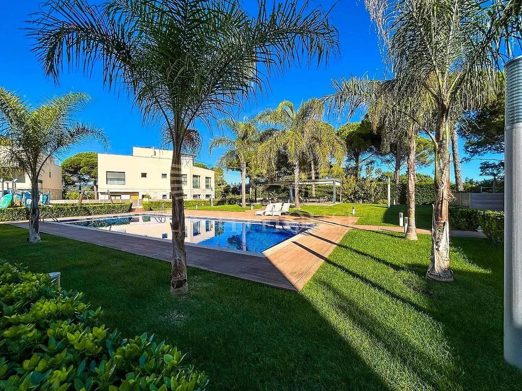Piscine - Luxury Townhouse with Pool in Lloret de Mar