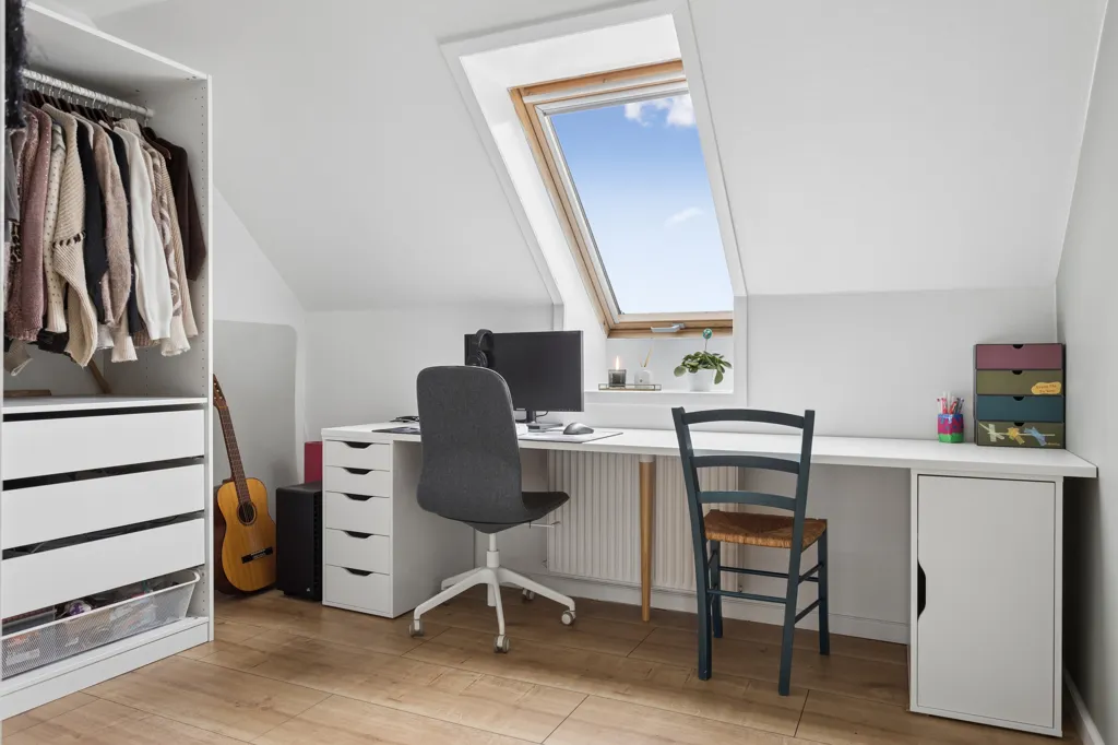 Bureau - Family-Friendly Terraced House in Bellinge