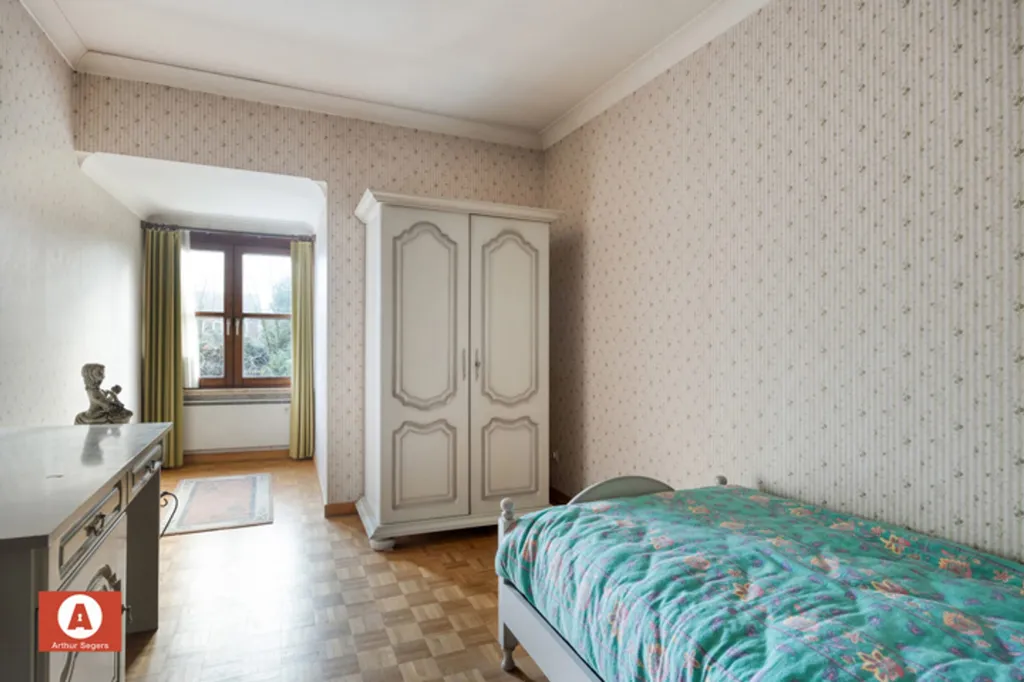 Magamistoad - Spacious Villa with South-East View in Opstal
