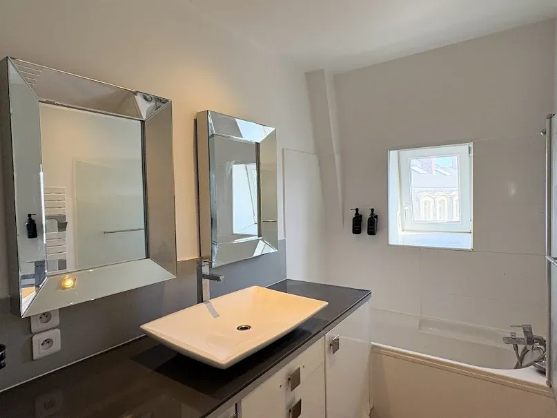 Vannitoad - Renovated 3-Bed Apartment in Reims Centre