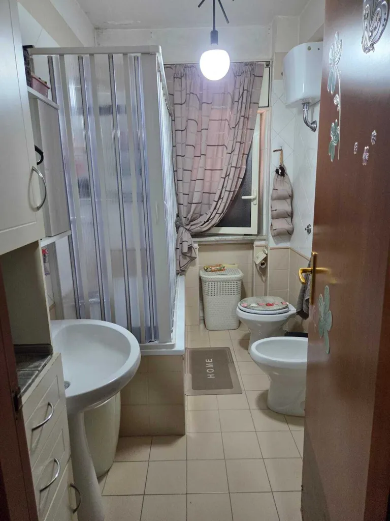 Salles de bain - Apartment with Balcony in Melito di Napoli