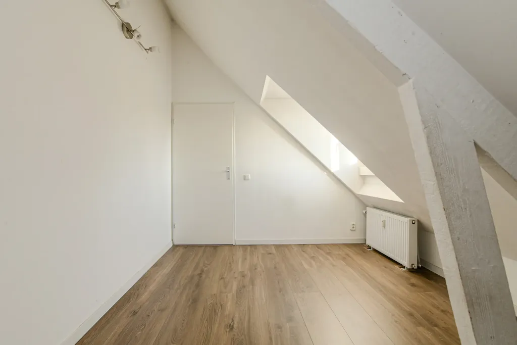 Pièces - Compact Apartment with Terrace in Breda