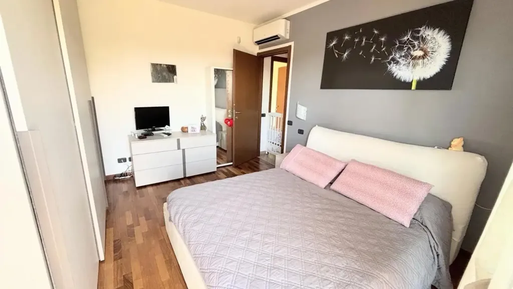 Camere da letto - Apartment with Balconies in Ossona