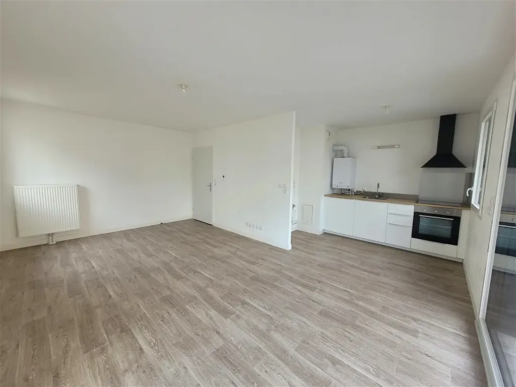 Köök - 3-Bedroom Apartment with Balcony in Wasquehal