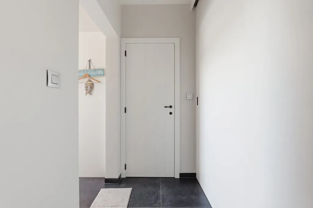 Esik - Bright Flat with Garden Access in Sint-Truiden