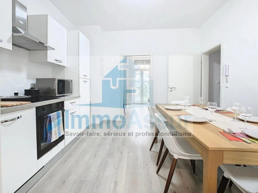 Cuisine - Triplex en Colocation avec Balcon au Centre d'Esch-sur-Alzette
