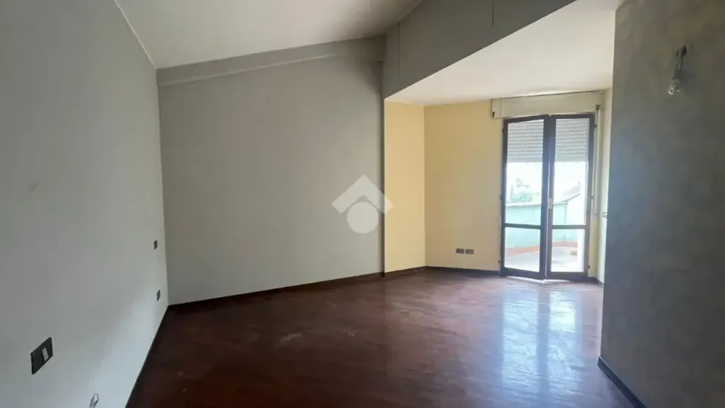 Pièces - Attic Apartment with Terrace in Terni