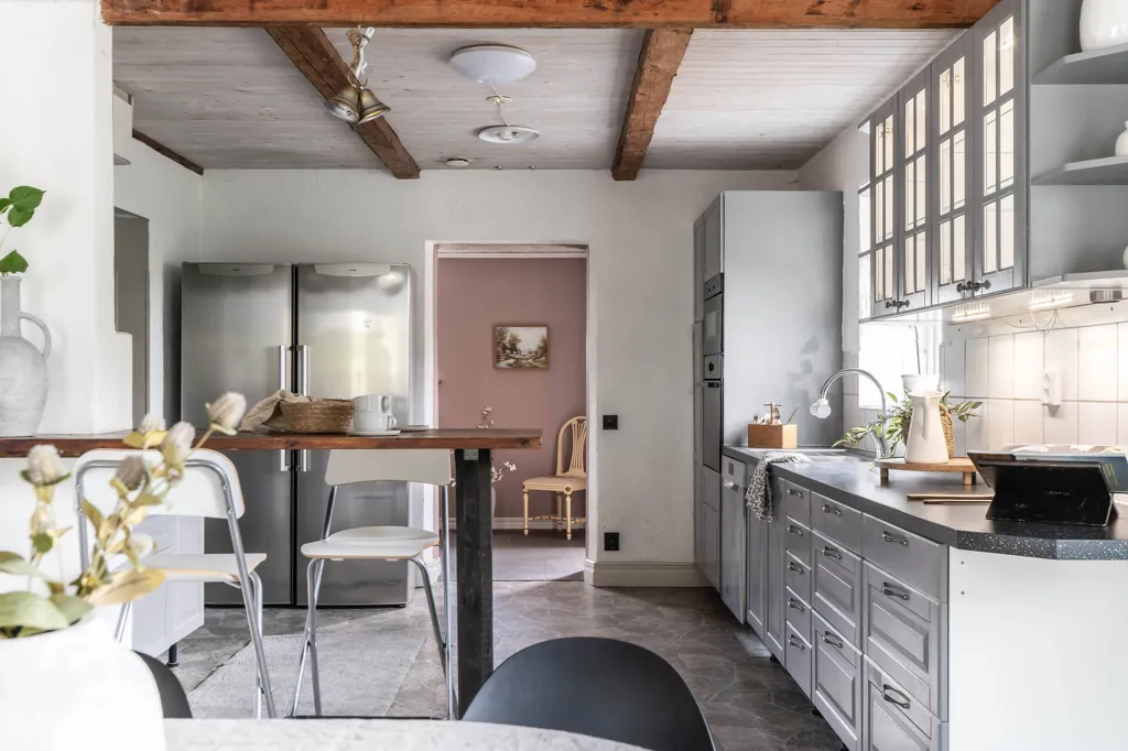 Köök - Charming Villa with Pool in Östra Sönnarslöv