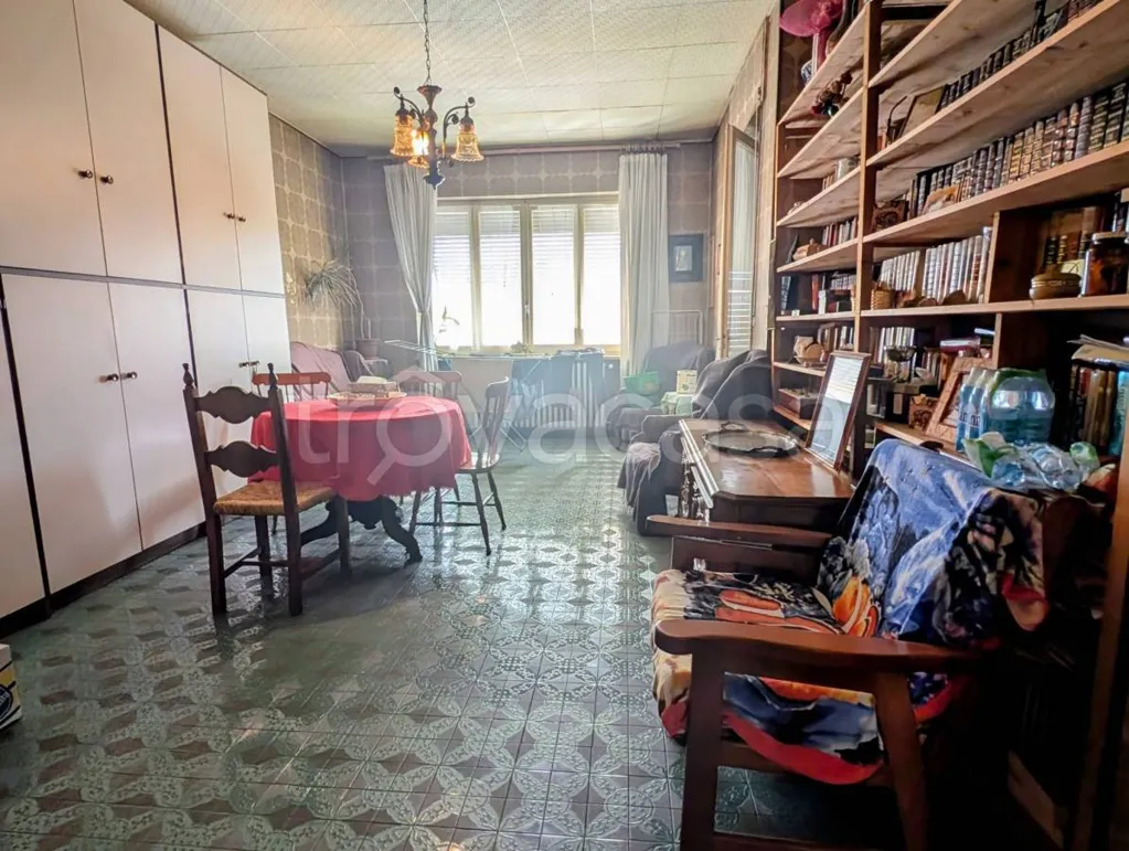 Salle à manger - Penthouse with Panoramic View in Borgo San Dalmazzo