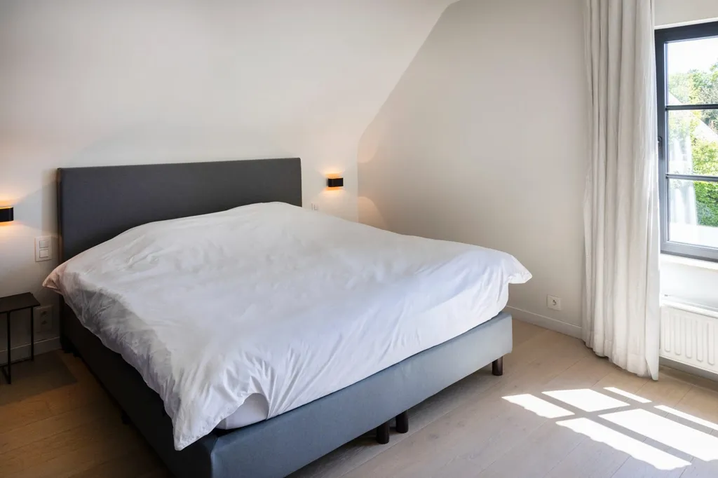 Chambres - Maison Rénovée avec Piscine à Sint-Eloois-Winkel