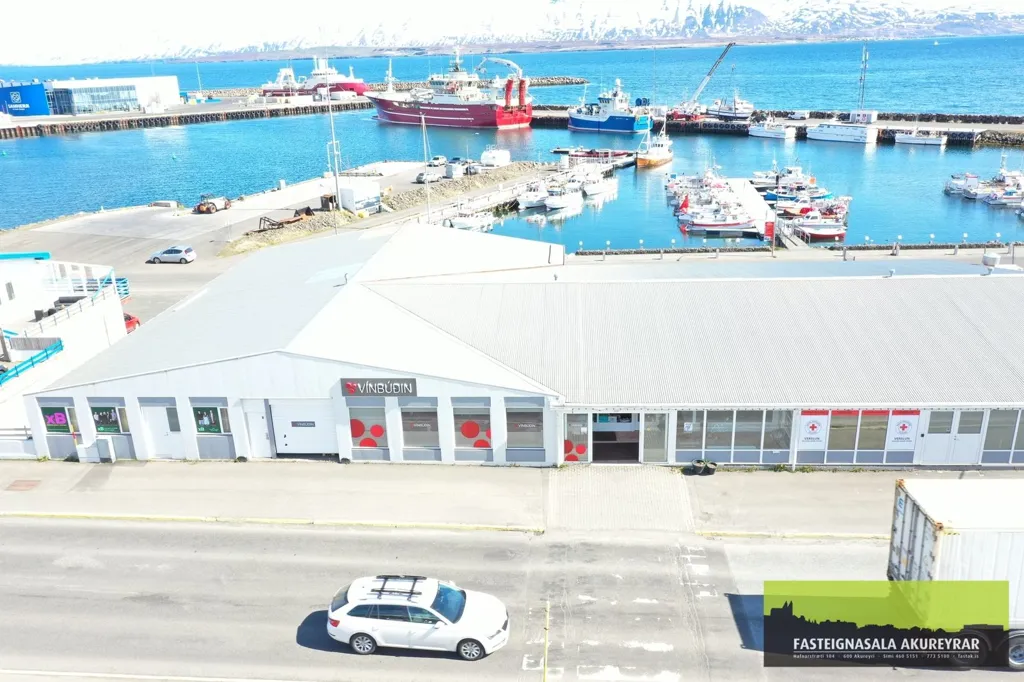 Õhuvaade - Commercial Property with Central Location in Dalvík