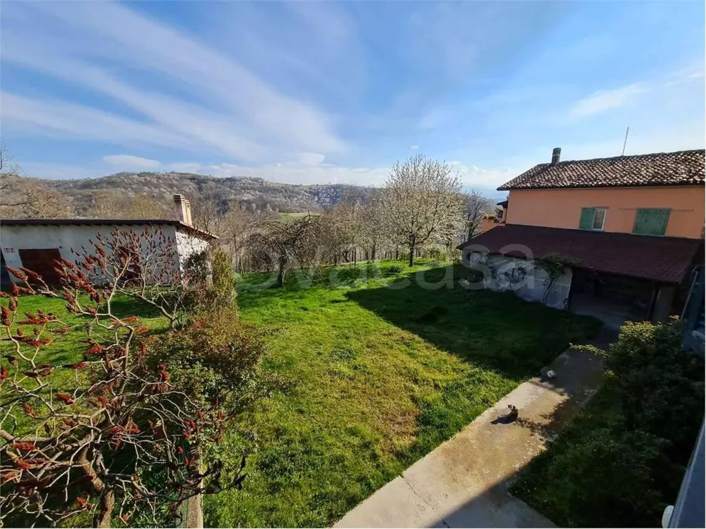 Jardin - Rustic Farmhouse with Pool in Paroldo