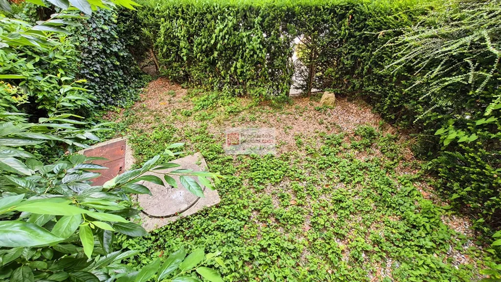 Giardino - Studio with Private Garden in Le Chesnay
