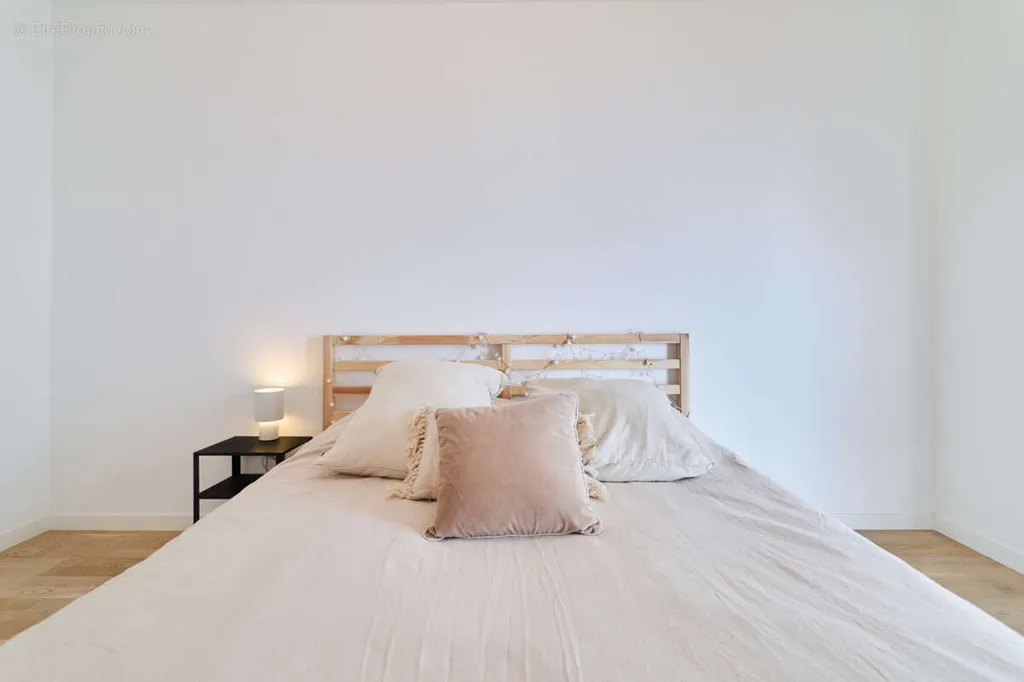 Chambres - Appartement T3 avec Vue Sud-Ouest au Centre de Reims