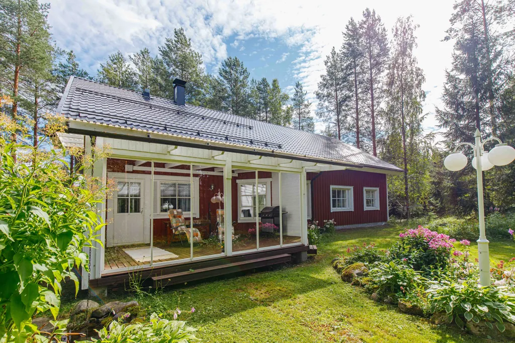 Välivaade - Spacious Detached House with Garden in Riskunmäki