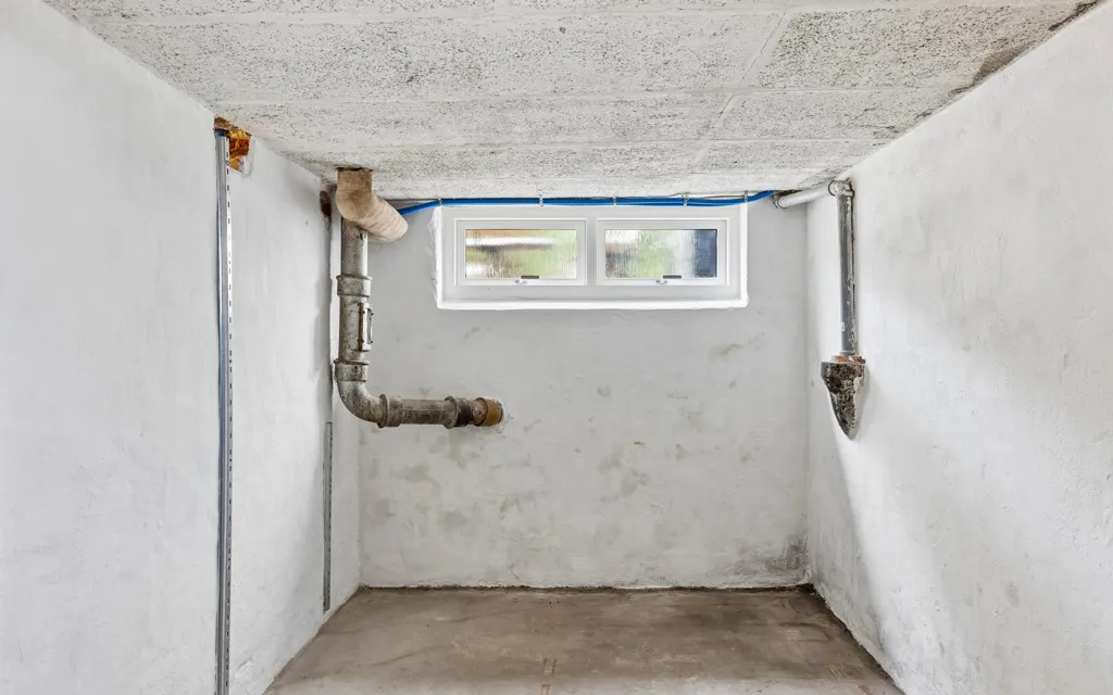 Utility Room - Central Villa with South-Facing Garden in Broager