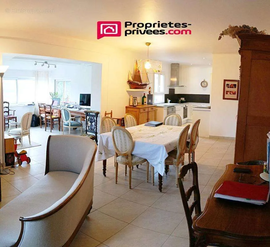 Söögituba - Villa with Panoramic View in Vidauban