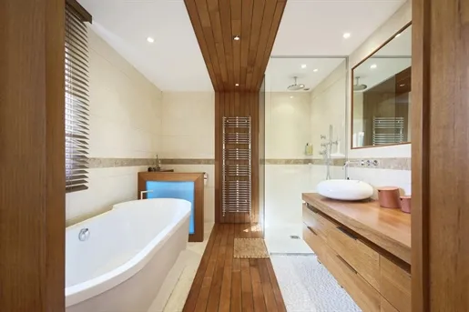 Bagni - Renovated Villa with Pool in Valbonne